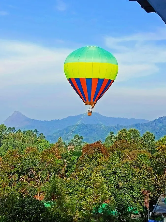 Monsoon Hills Villa Munnar